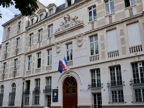 Lycée Montaigne à Paris : une prof de maths frappée par un élève en...